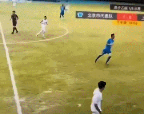 暴力犯规致对手腓骨骨折 曹博远停赛6场被逐出赛区 暴力犯规致对手腓骨骨折 曹博远停赛6场被逐出赛区