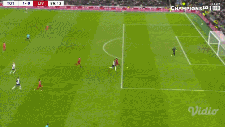 英联杯半决赛首回合：贝里瓦尔绝杀 热刺1-0利物浦