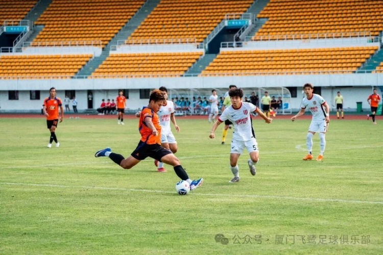 徐武造乌龙刘子铭破门 厦门飞鹭2-0力克蓉城希拉谷挺进争冠组