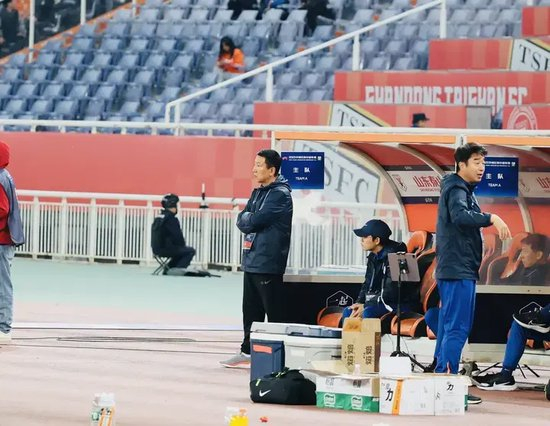 瓦科帽子戏法 泰山4-2逆转浙江 终结四轮不胜 瓦科帽子戏法 泰山4-2逆转浙江 终结四轮不胜