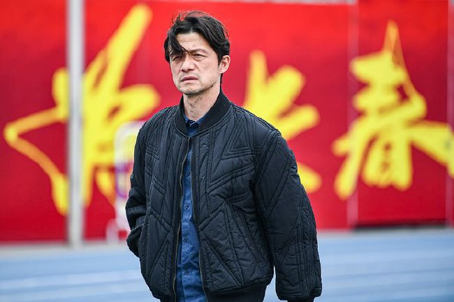 谢晖下课!亚泰0-3负海牛追平队史最差开局,11轮仅1胜垫底