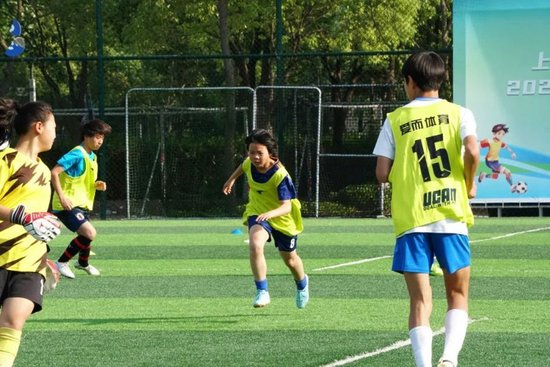 范志毅伍浩俱乐部双轨制青训：小学到大学升学通道打通，破解12岁退役怪圈