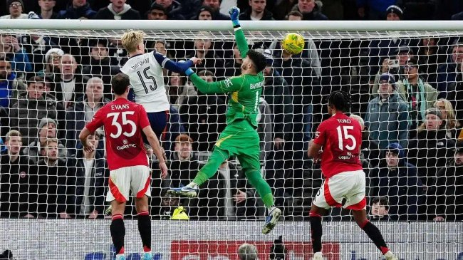 英联杯-热刺4-3曼联晋级四强 孙兴慜角球直接得分 英联杯-热刺4-3曼联晋级四强 孙兴慜角球直接得分